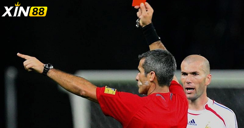 Kèo thẻ đỏ - Bí quyết đặt cược hiệu quả tại Xin88 3 Khi nào nên đặt kèo thẻ đỏ?